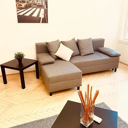 Kiraly78 Huge Apartament
