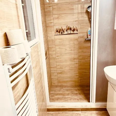 Kiraly78 Huge Apartament *